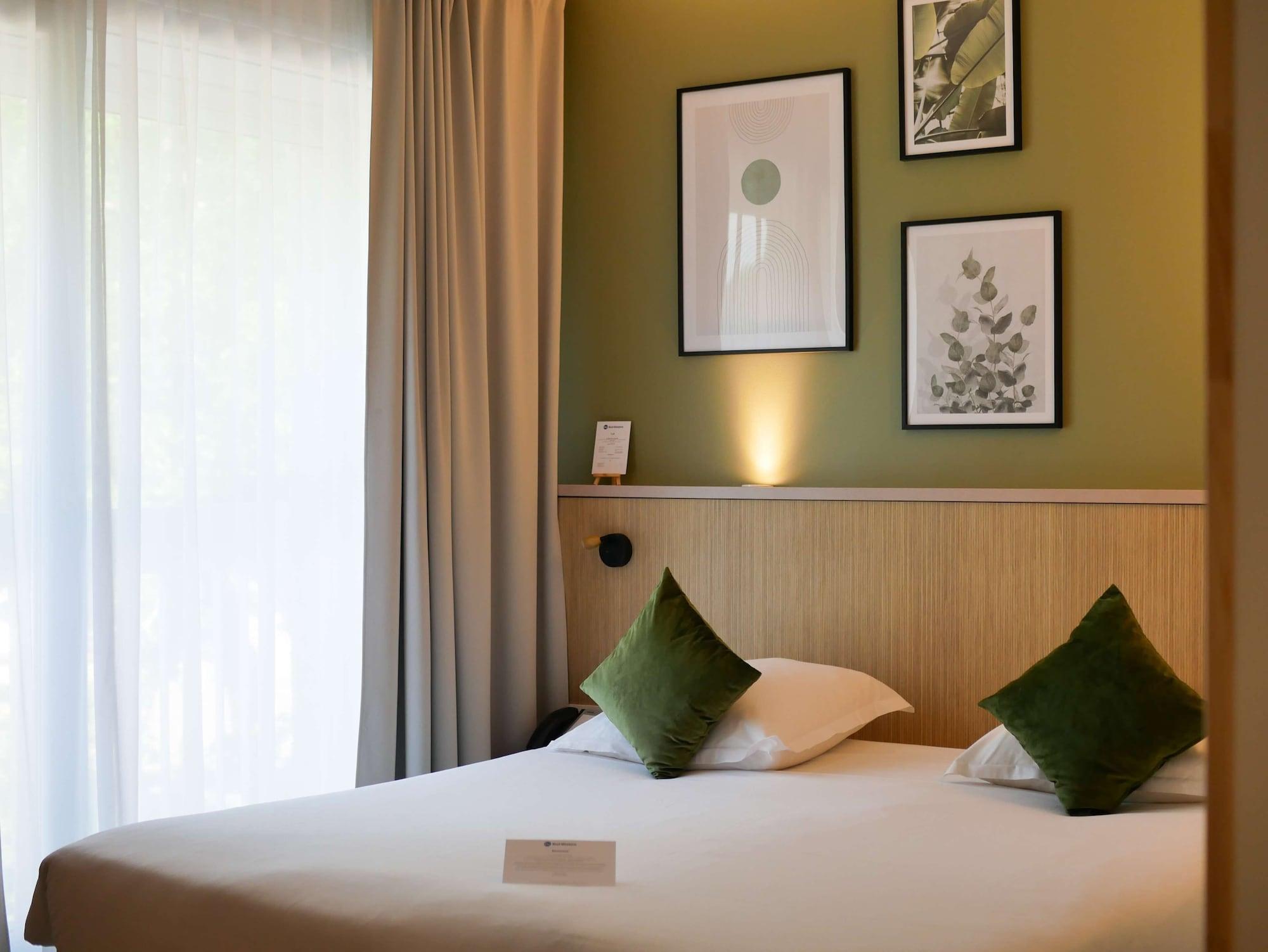 เบสต์ เวสเทิร์น เลอ บัว เดอ ลา มาร์เช Hotel Liguge ภายนอก รูปภาพ