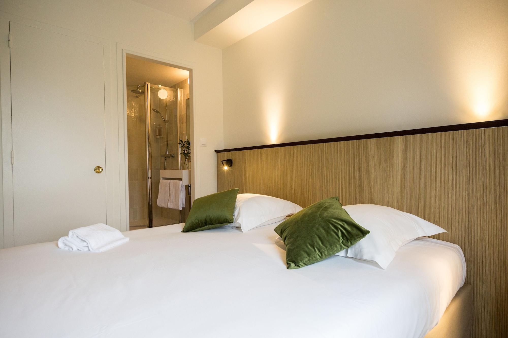 เบสต์ เวสเทิร์น เลอ บัว เดอ ลา มาร์เช Hotel Liguge ภายนอก รูปภาพ