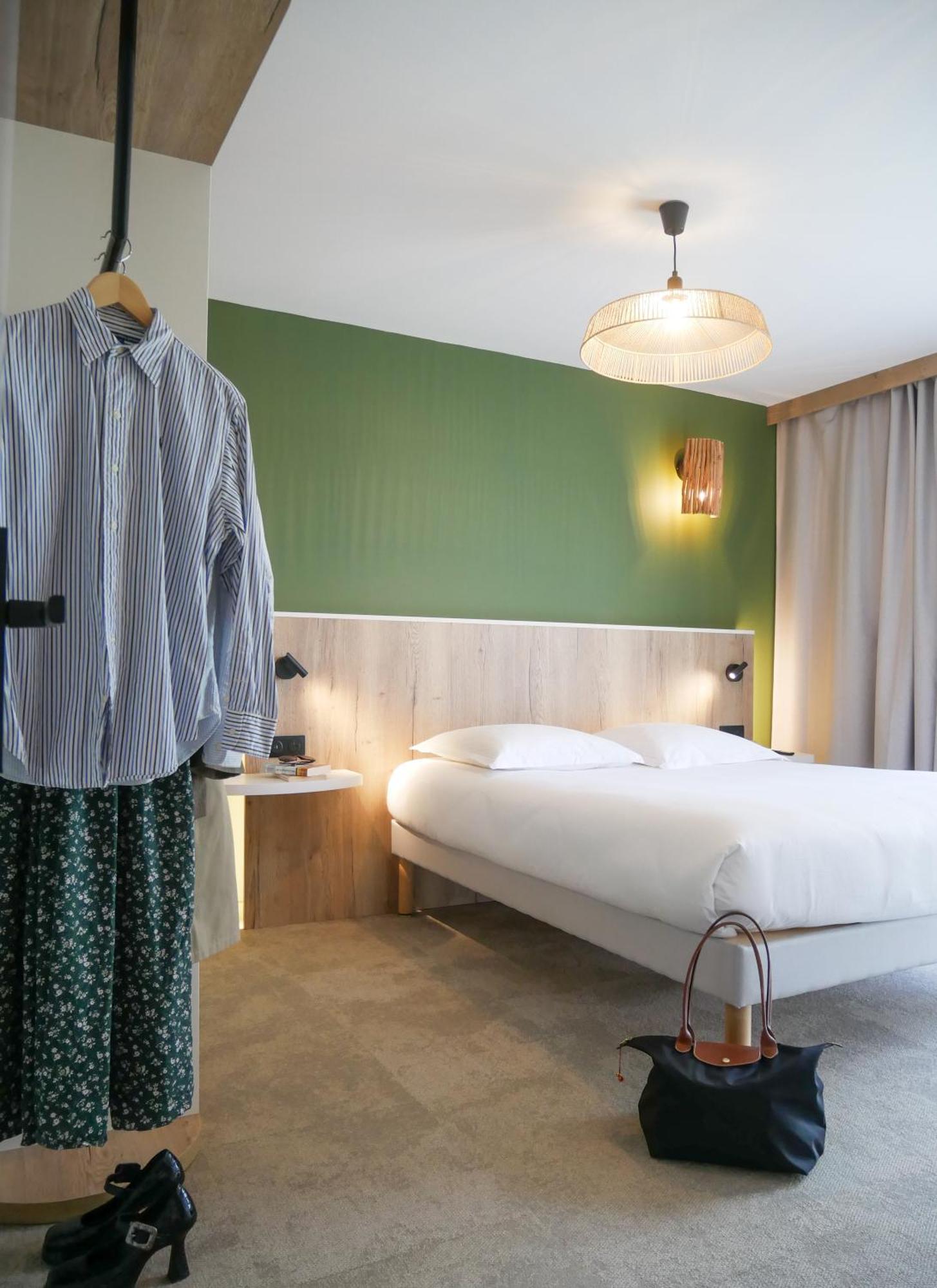 เบสต์ เวสเทิร์น เลอ บัว เดอ ลา มาร์เช Hotel Liguge ภายนอก รูปภาพ